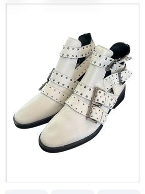 Topshop White Moto Silver Studded Ankle Boots Size 38 NWT